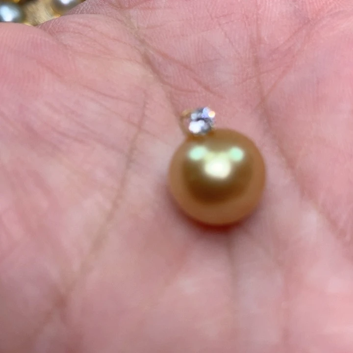 颈饰18K金镶嵌海水珍珠