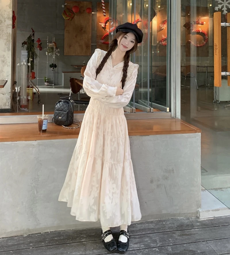 大码2025春新款法式减龄设计感连帽a字裙杏色提花长袖连衣裙女仙