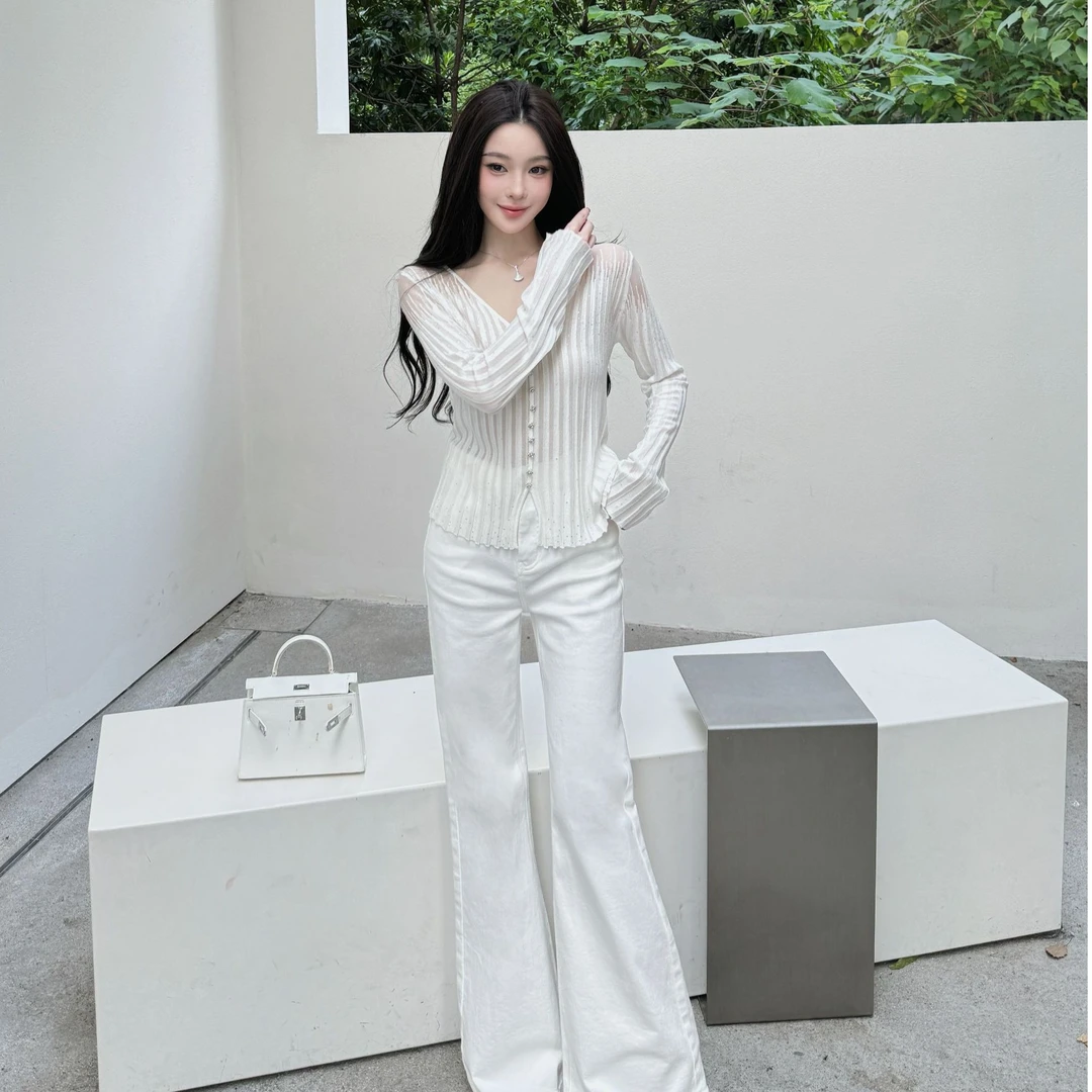 【极简白牛】长腿翘楚白色高腰微喇牛仔裤修身显瘦遮跨百搭休闲长裤