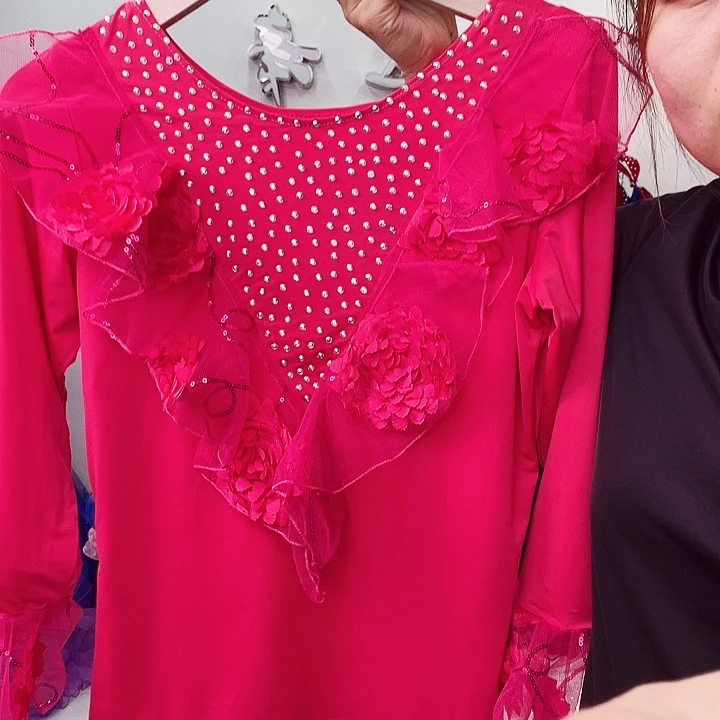 交谊舞的时候也很帅啊哈哈