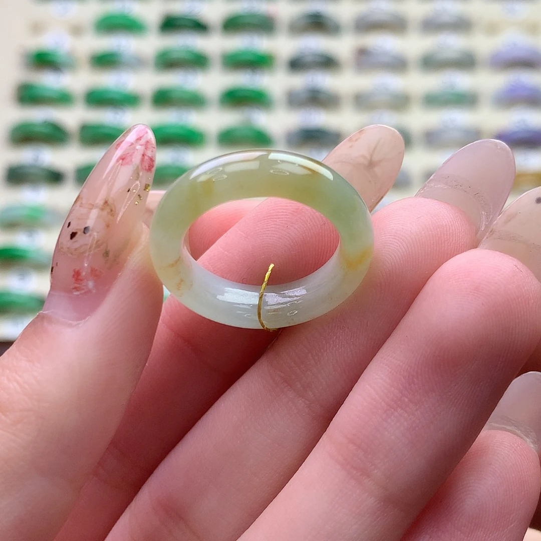 翡翠未镶嵌戒指港13