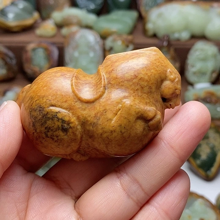 心***处岫岩河磨玉（透闪石质玉）未镶嵌颈饰
