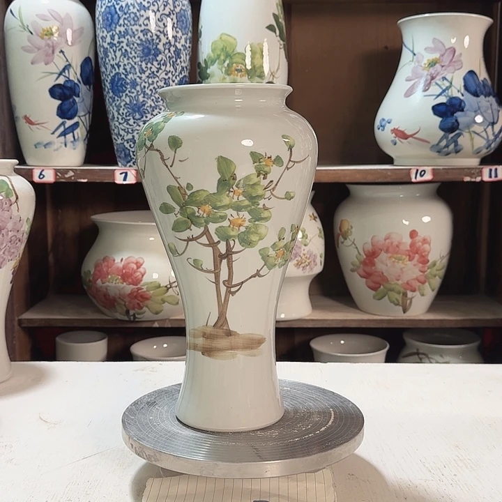 瓶梅瓶绿绿荷花新款新款陶瓷