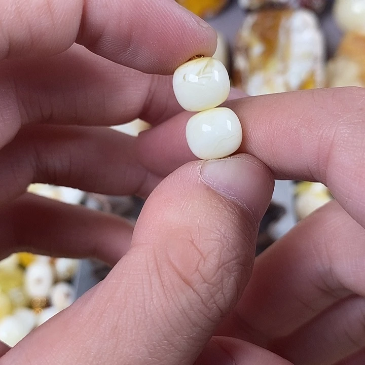 琥珀未镶嵌珠宝奇石我