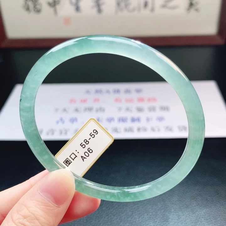 翡翠未镶嵌手镯翡翠手镯50