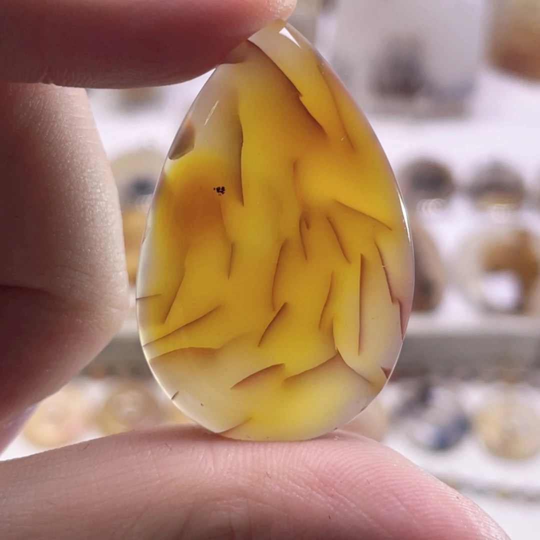 玛瑙/玉髓未镶嵌珠宝奇石