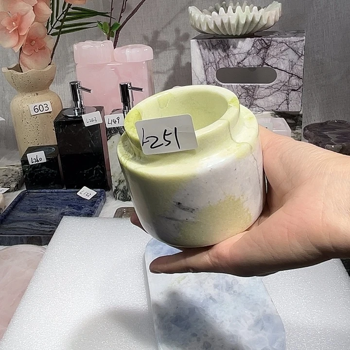 芳***芳石材福利天然奢石烛台251