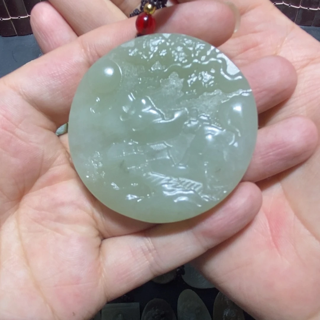 和田玉未镶嵌颈饰曼**?