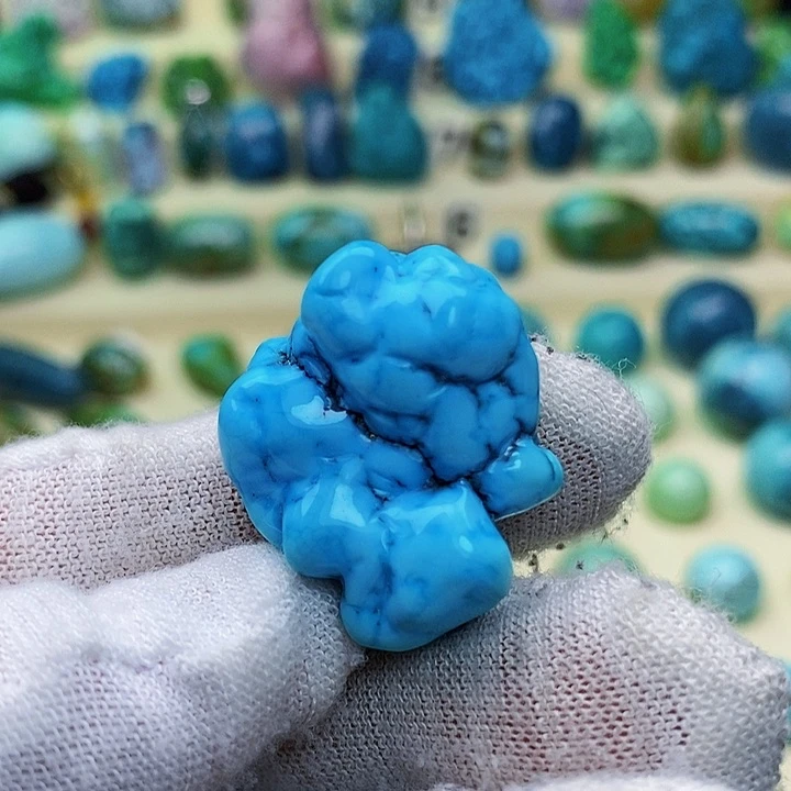 绿松石配饰未镶嵌