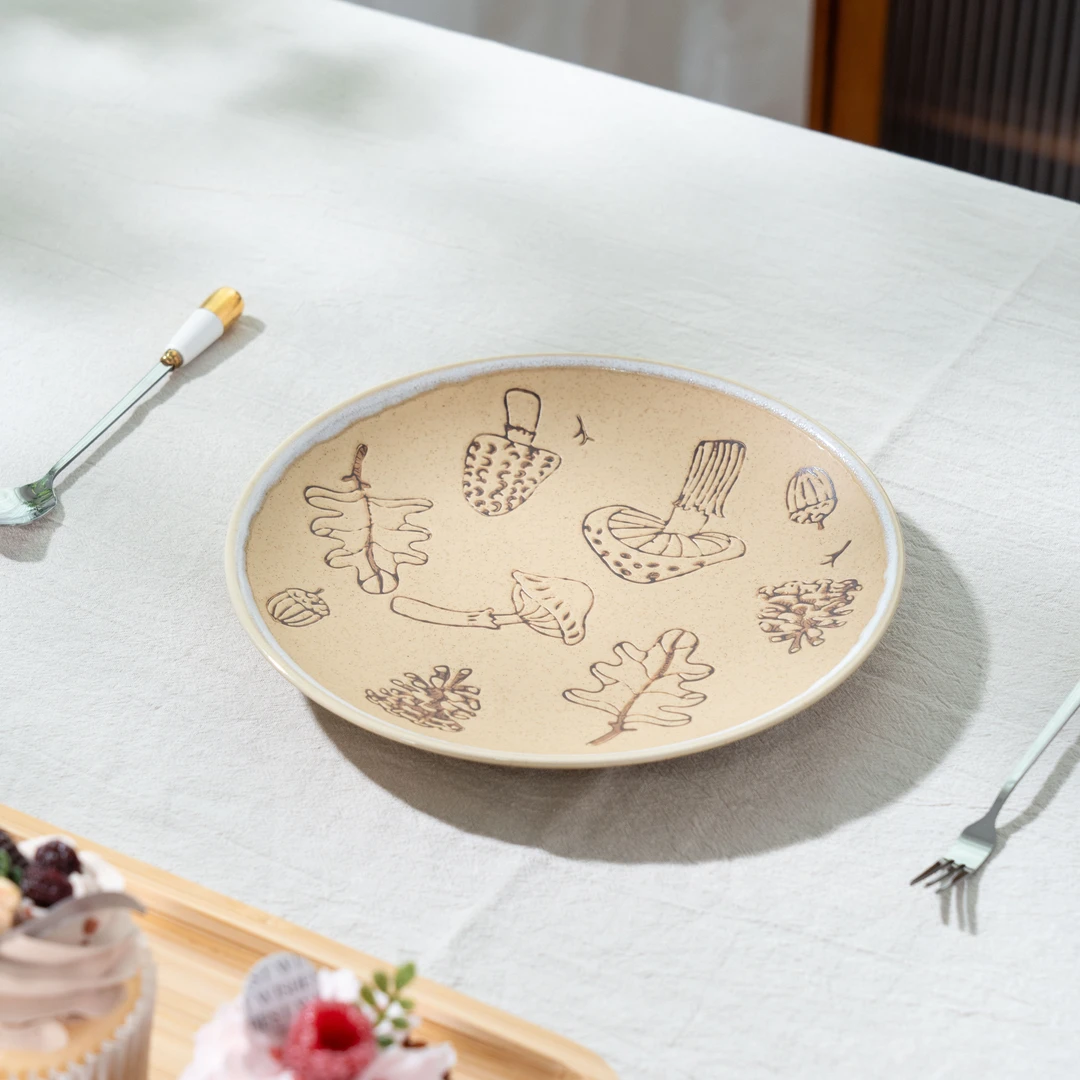 蘑菇磨砂系列高温釉下手绘外贸原单蘑菇8寸盘出口产品