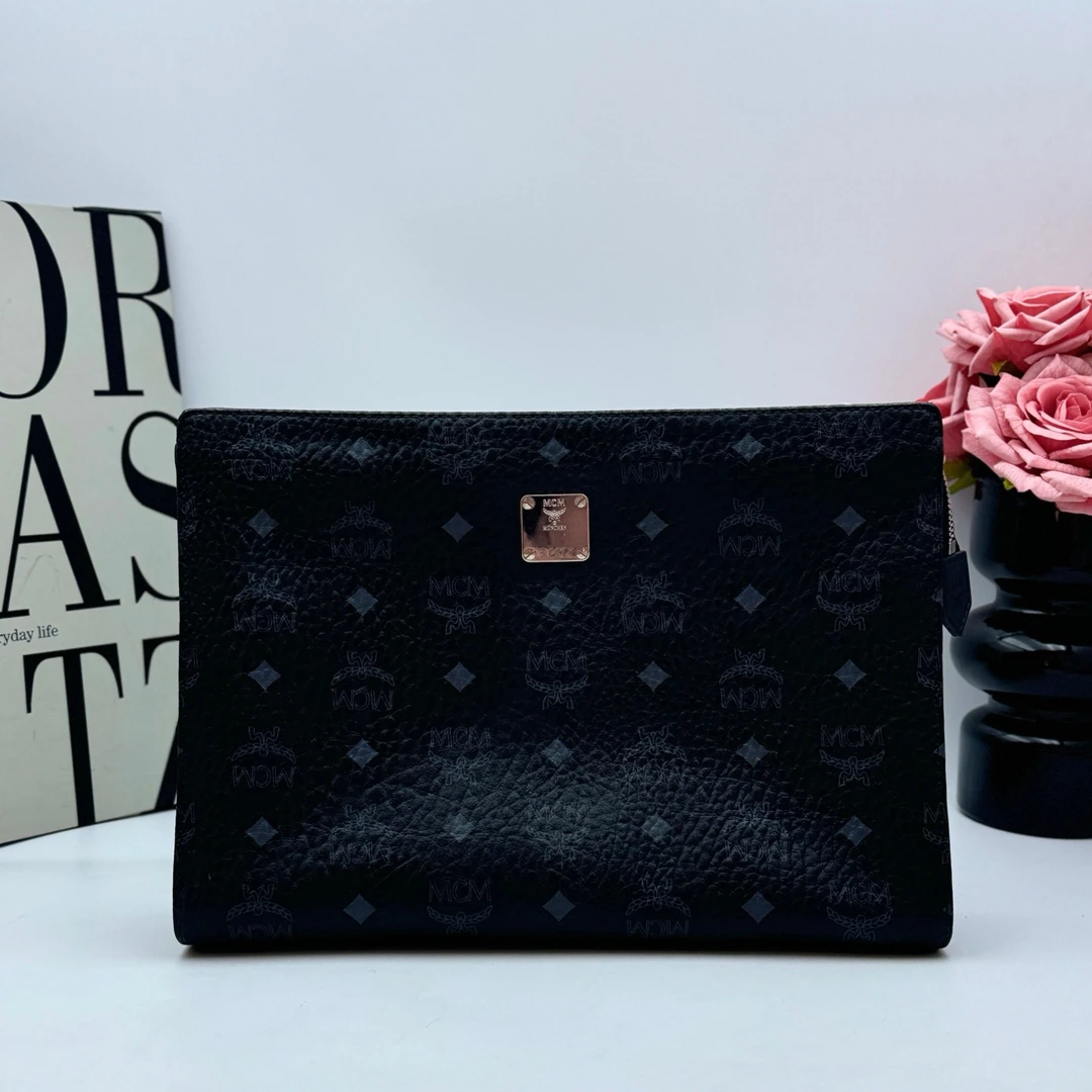 95新 MCM MCM xy 9562黑色洗漱包 29x19