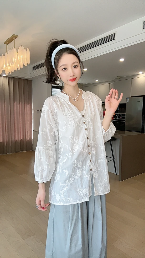 小玉推荐 《山茶花》白色系扣v领衬衫