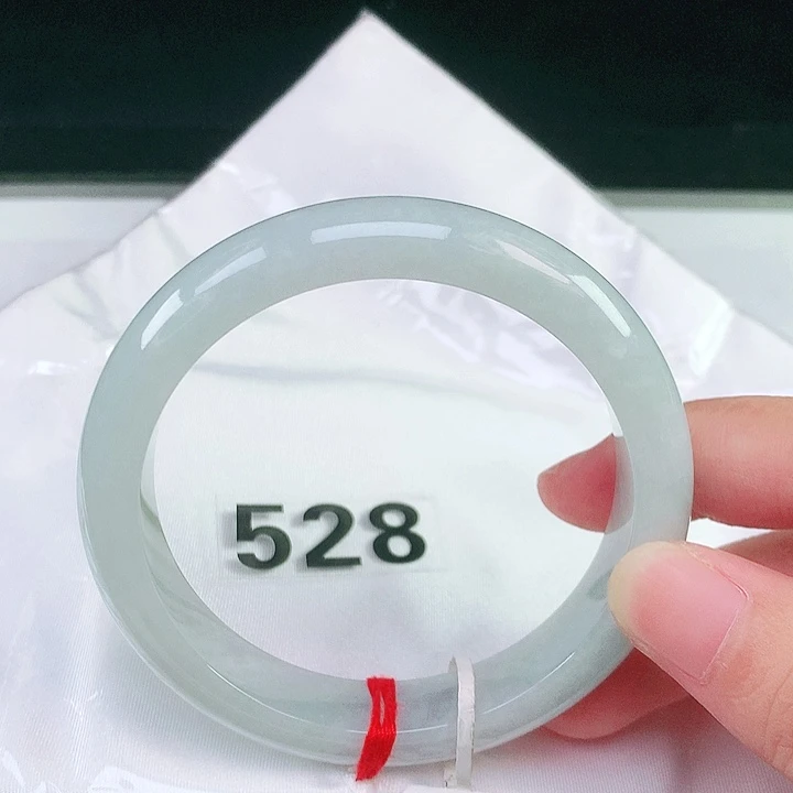 翡翠未镶嵌手镯翡翠手镯