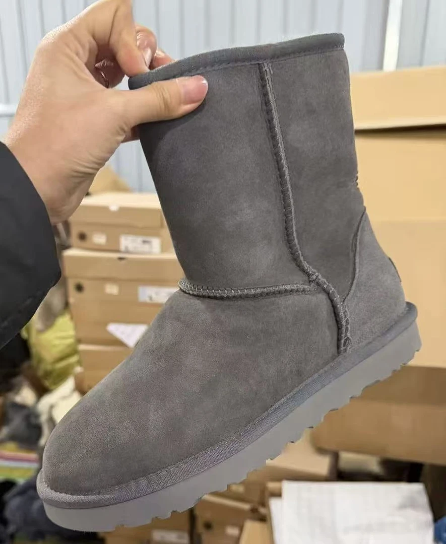 福袋—经典中筒灰色皮羊毛一体雪地靴