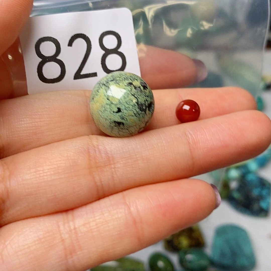 南红玛瑙未镶嵌珠宝奇石