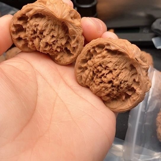 吊坠桃核全品蛇王