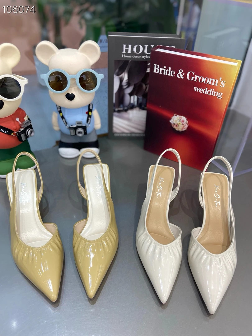 【8-53】包头凉鞋平跟浅口细跟尖头单鞋时尚低跟气质凉鞋夏季女鞋