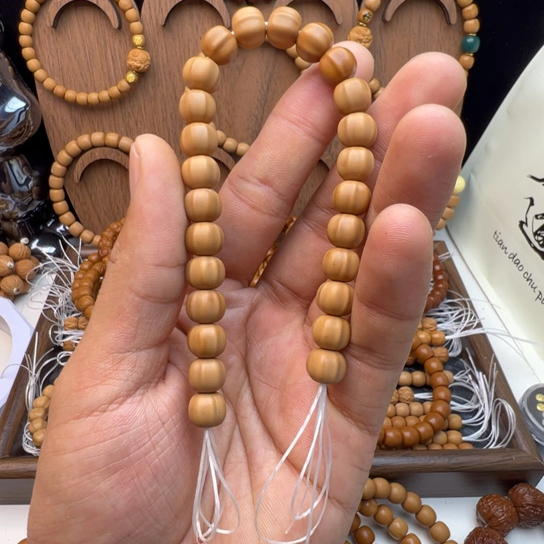 吊坠猴头核桃全品泛油鲨鱼