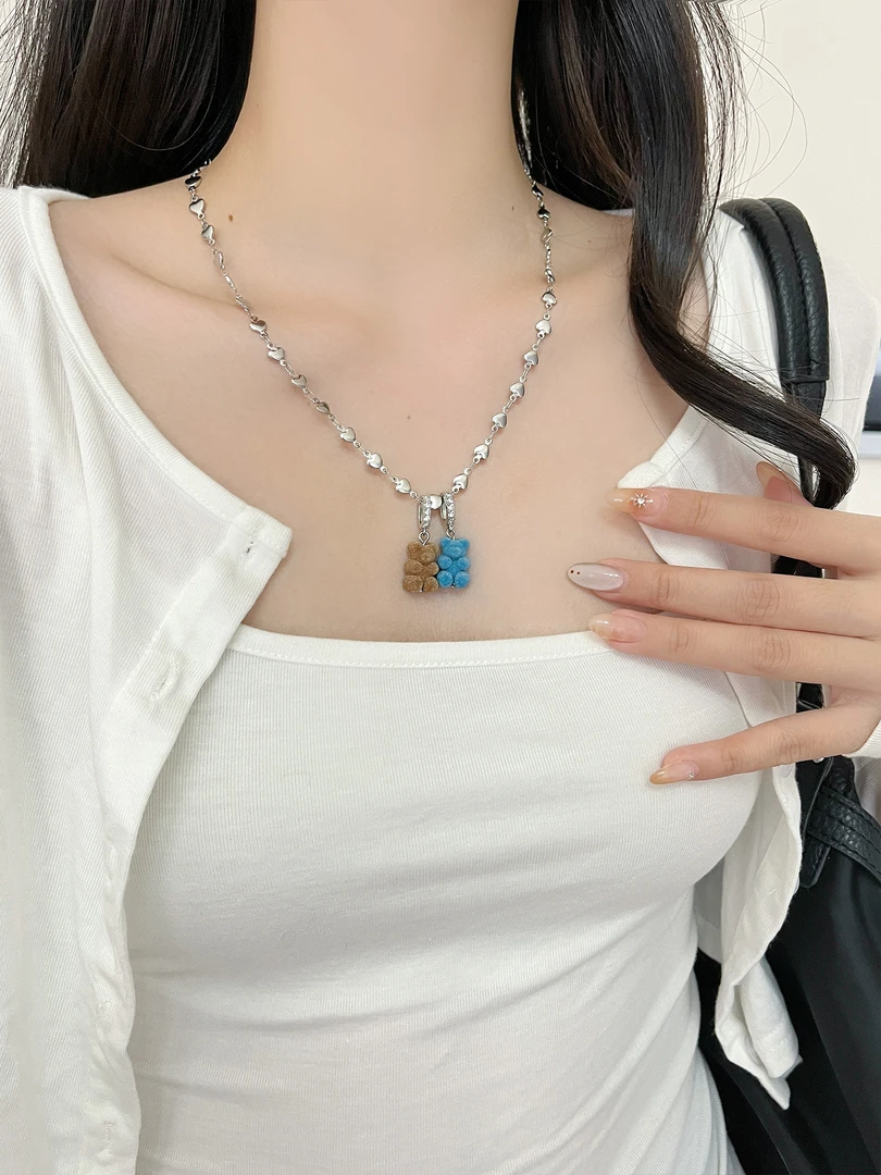 铜合金项链 金属爱心双色小熊吊坠项链女高级感百搭锁骨链颈链潮