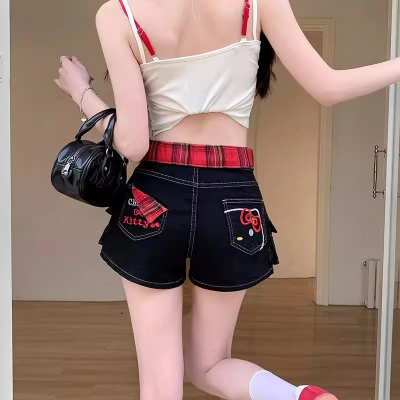 美式hellokitty刺绣辣妹牛仔短裤女夏季设计感格纹拼接包臀热裤子