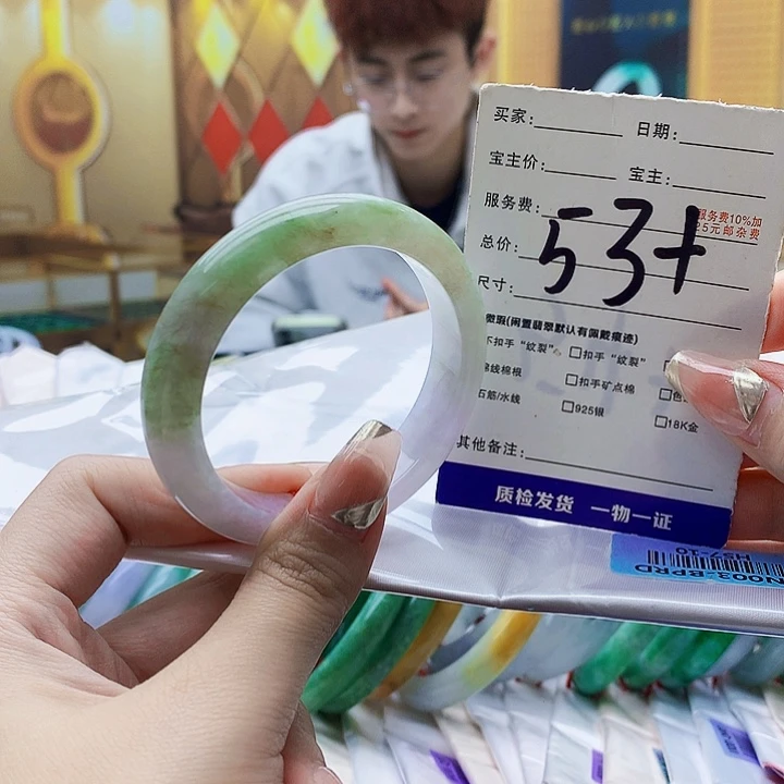 翡翠未镶嵌手镯000……