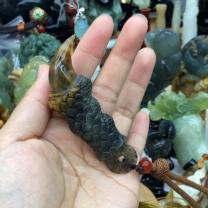 岫玉未镶嵌手把件