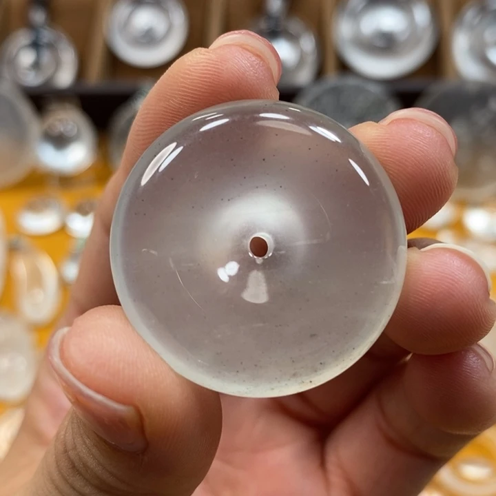 石英质玉吊坠未镶嵌