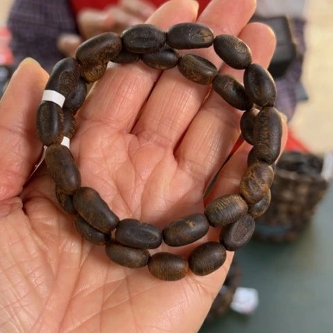 沉香手串乌身红土沉水7克卡0.8多样性发1条
