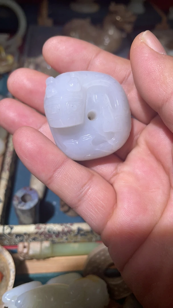 旧藏和田玉白玉龙