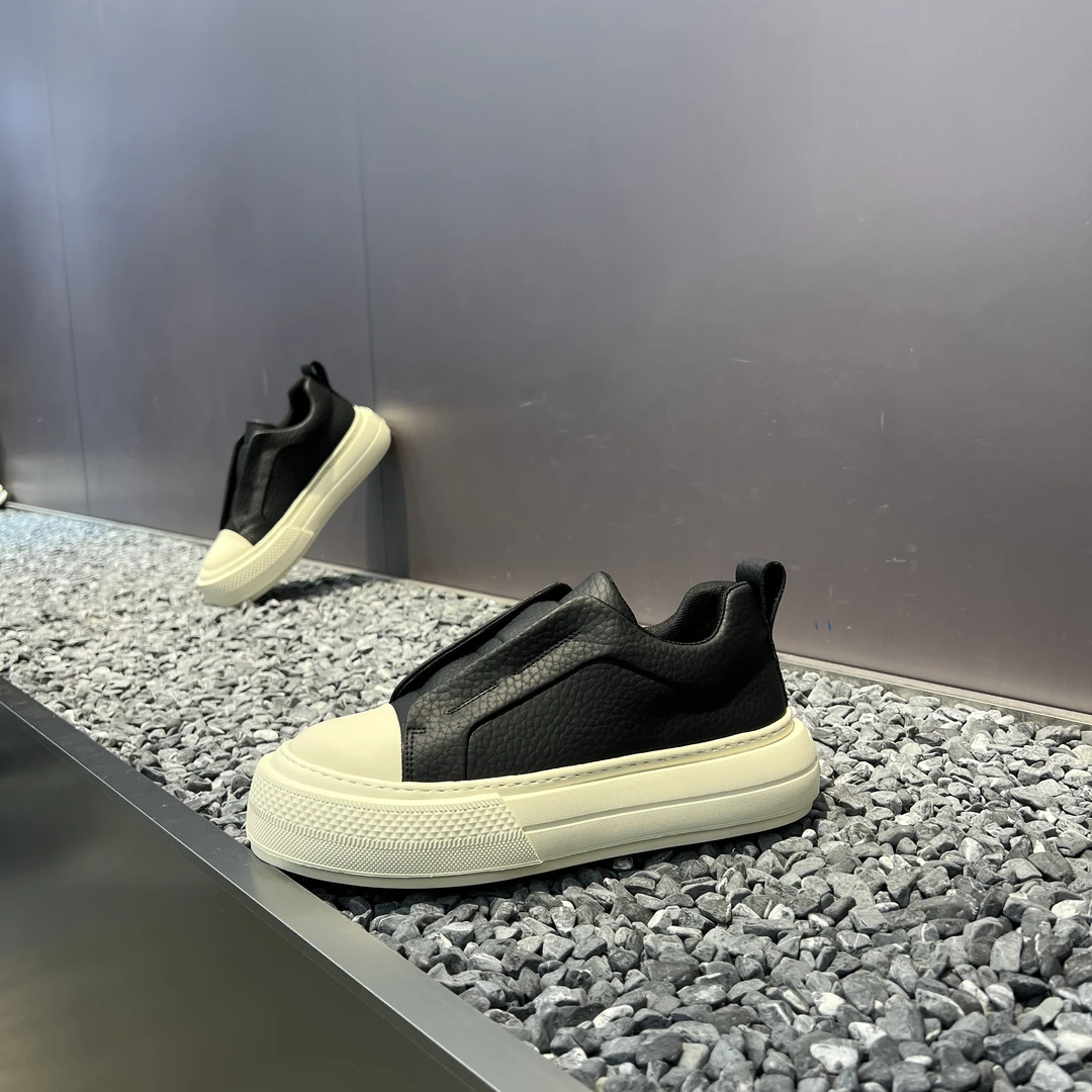 2025广州秋冬新款增高软底超轻一脚蹬厚底百搭时尚舒适休闲板鞋