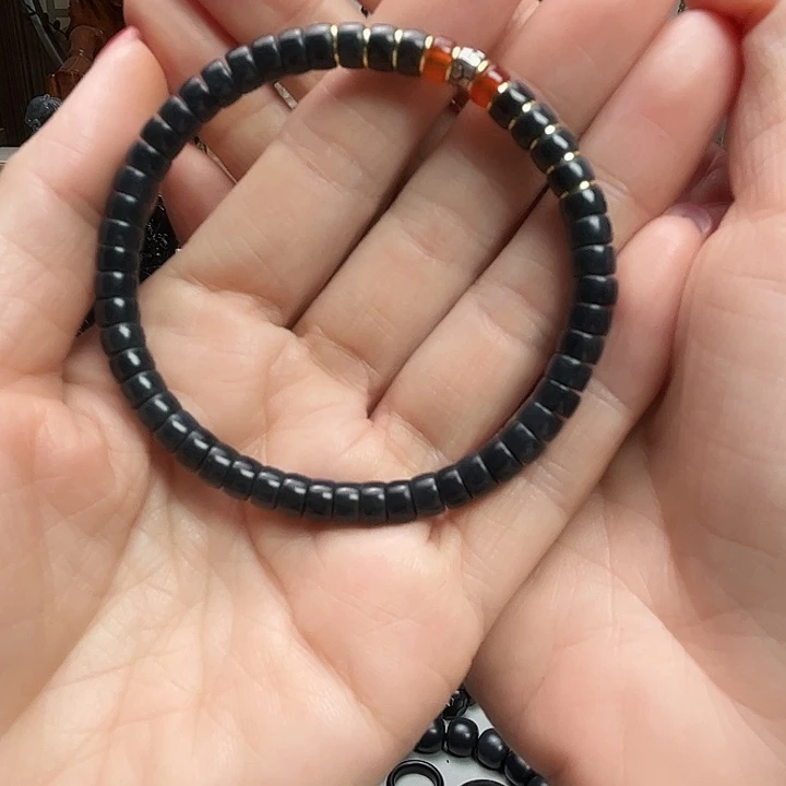 和田玉（墨玉）未镶嵌颈饰卡6药片