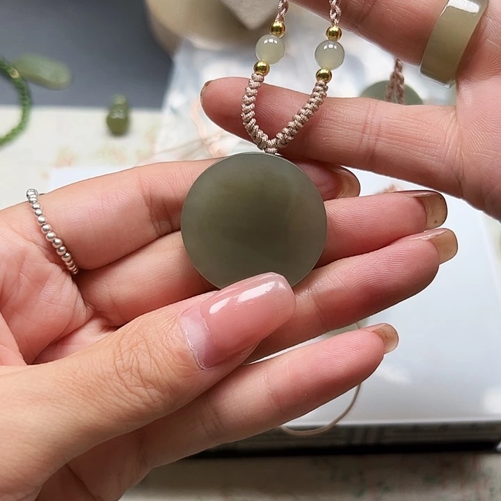 和田玉未镶嵌颈饰30