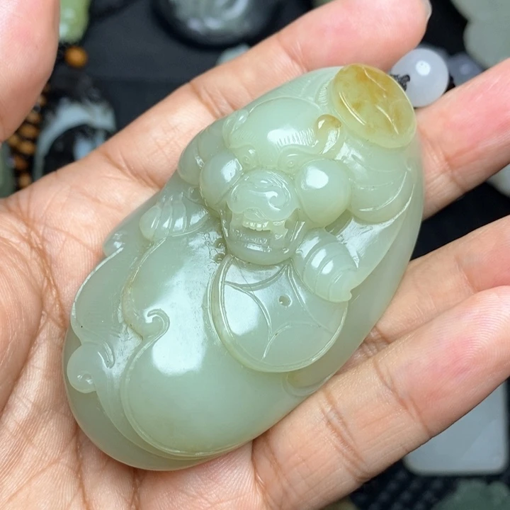 颈饰未镶嵌和田玉