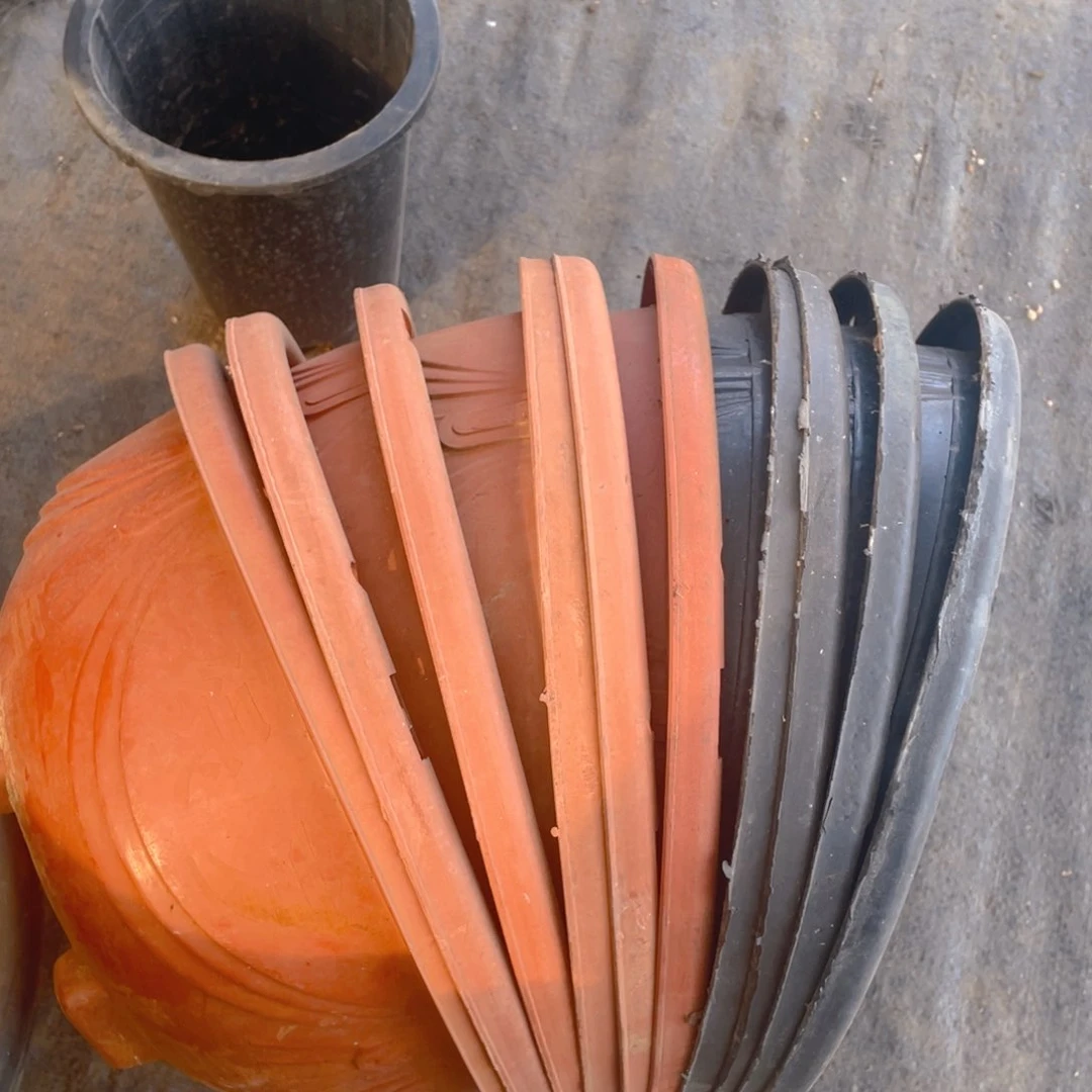 塑料旧27公分吊兰盆 黑红混 10个