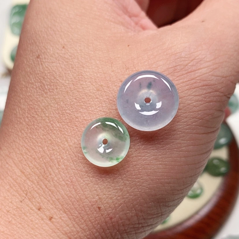 【闪购商品】翡翠未镶嵌吊坠(不含链)寄**?