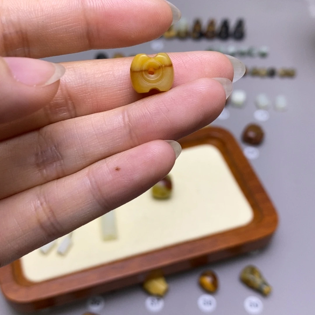 惜***缘蛇纹石玉未镶嵌配饰