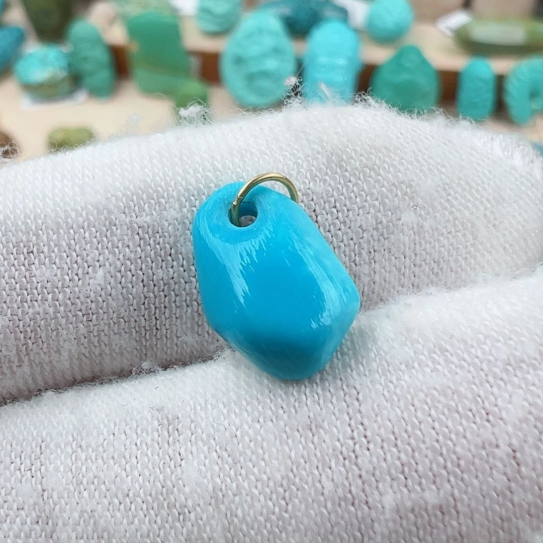 绿松石配饰未镶嵌老****活