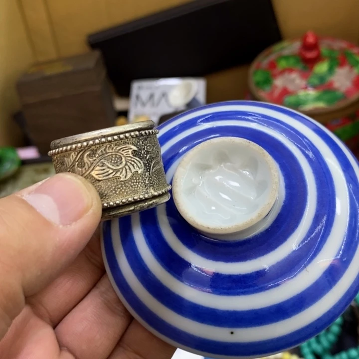 瓷片哦哦哦哦哦哦的