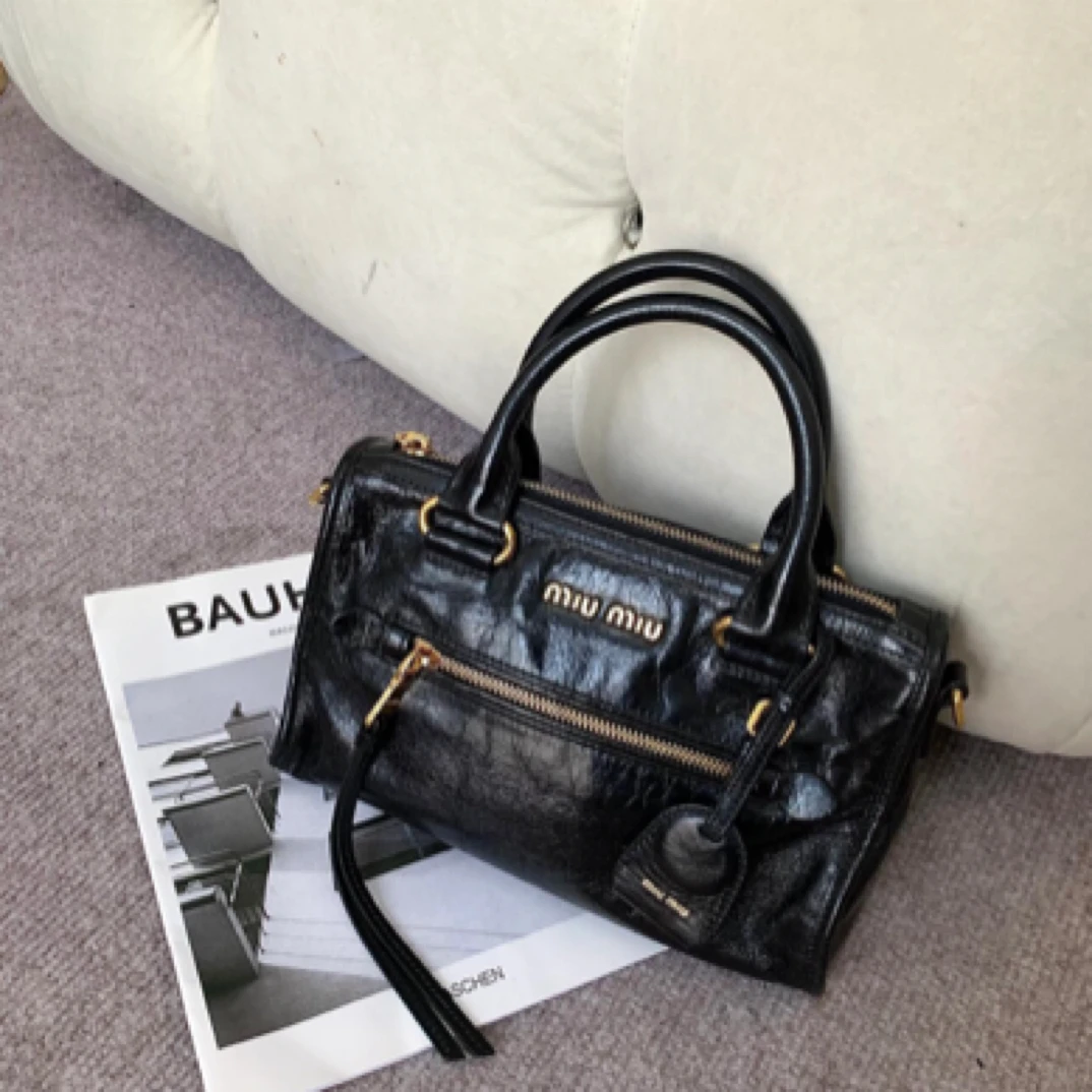 95新 MIU MIU/缪缪 miumiu机车包黑金972266