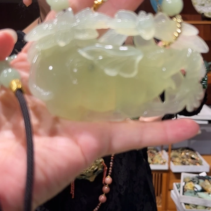 未镶嵌岫玉毛衣链