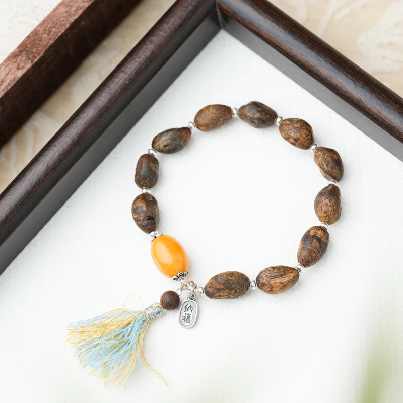 沉香【8号】红骨凹身高货沉香+品质蜜蜡单圈手串（多样性发货）