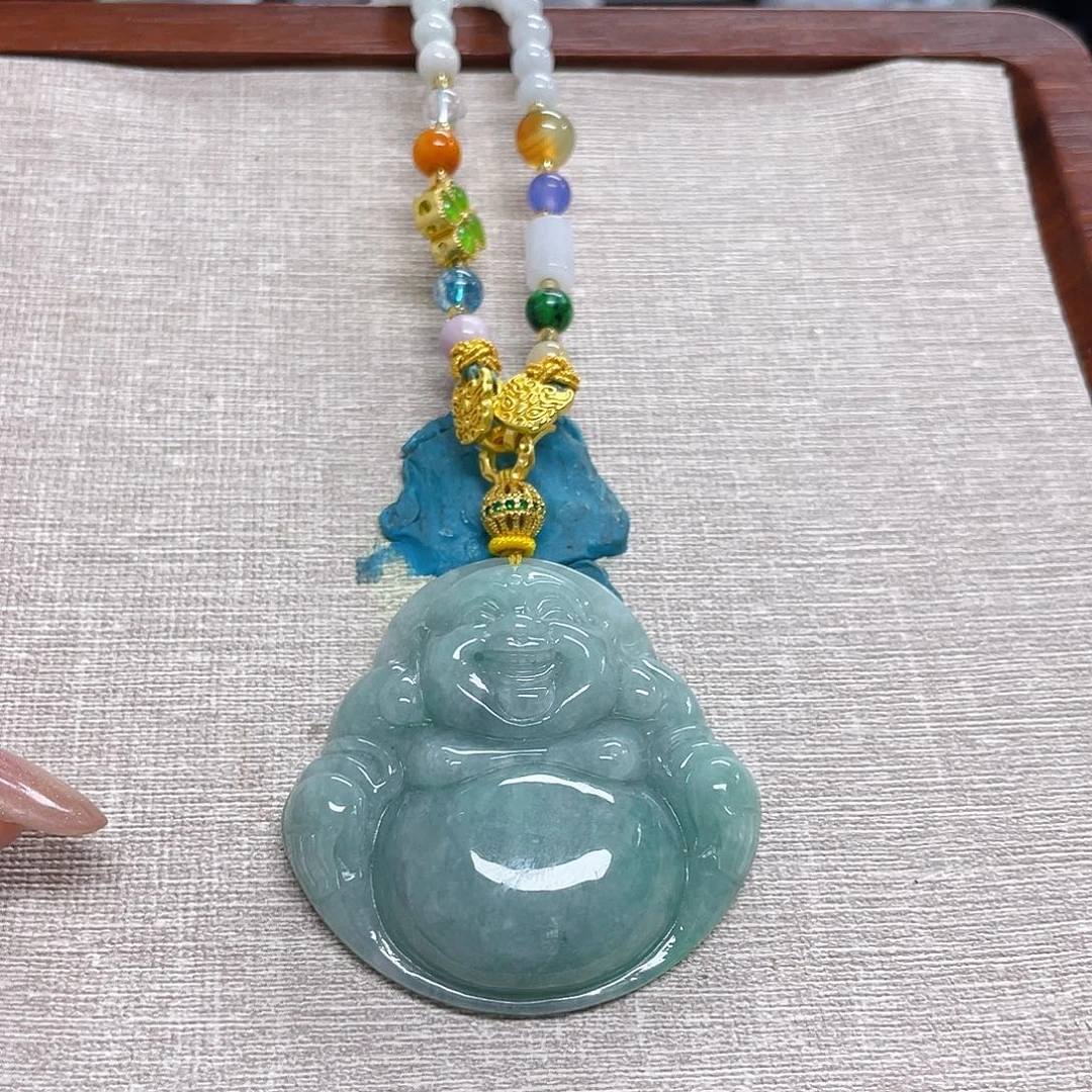 翡翠未镶嵌颈饰佛公