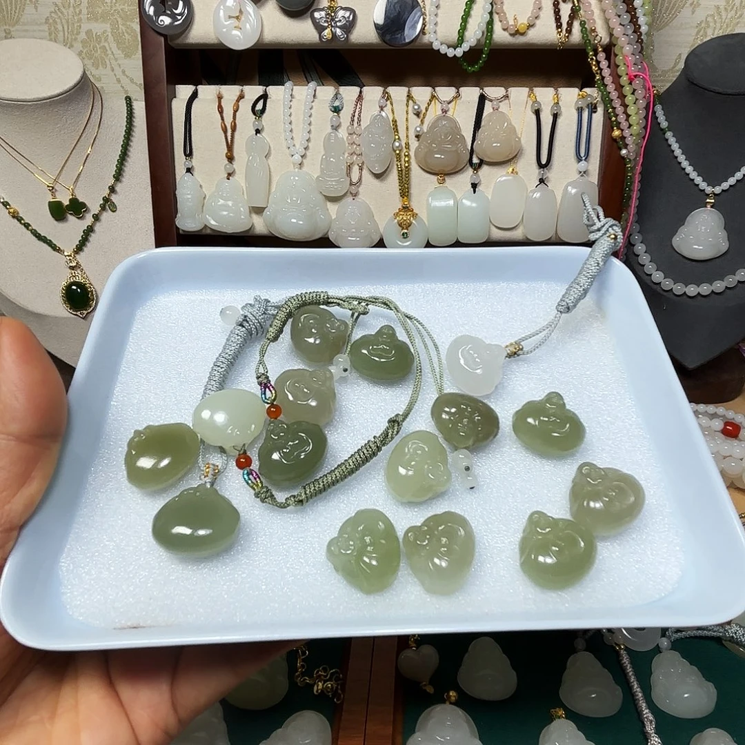 和田玉未镶嵌颈饰