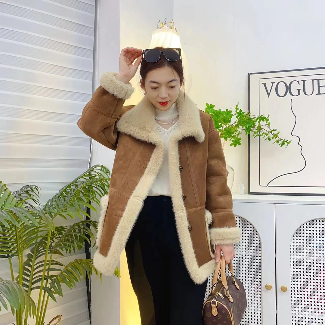 【木子原创】新款洋气单排蘑菇扣气质高级毛毛一体爆款加长机车服女