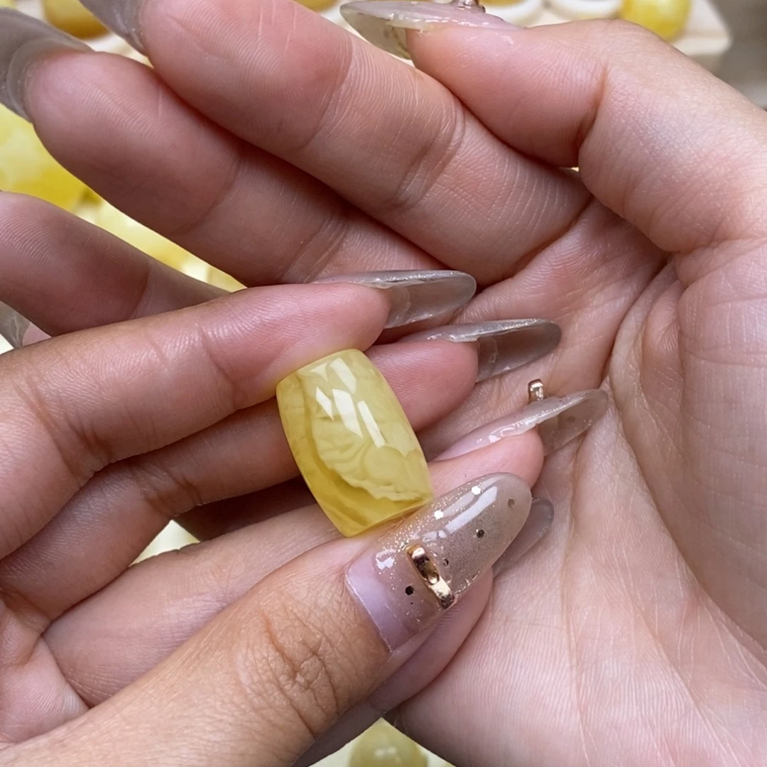 琥珀未镶嵌裸石桶珠