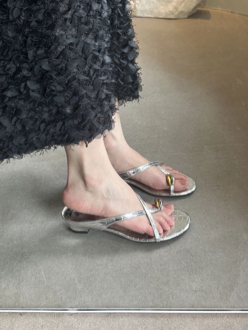 阿南儿~粗跟法式套趾凉拖鞋外穿女鞋夏季金属扣银色细带罗马凉鞋