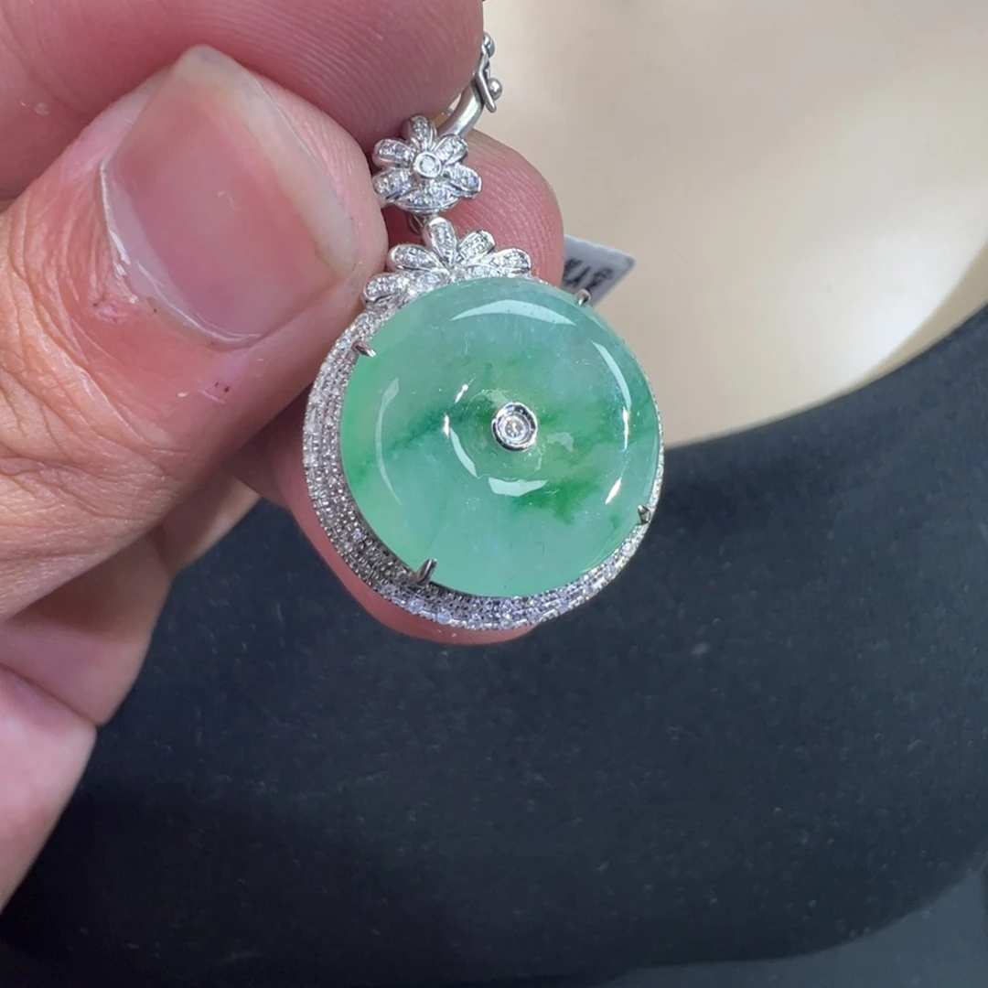 翡翠18K金镶嵌吊坠(不含链)