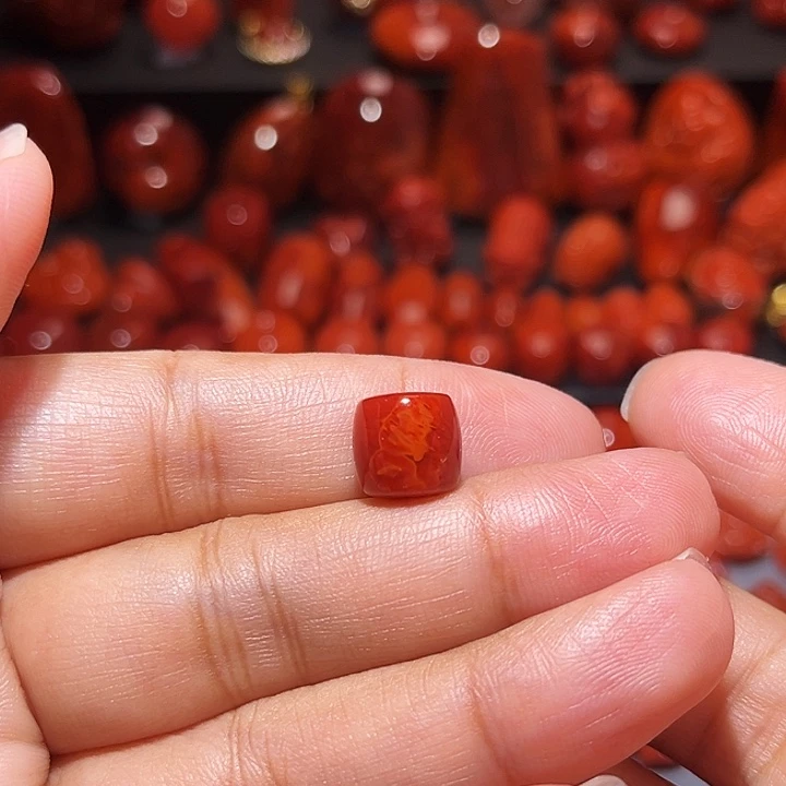 南红玛瑙未镶嵌配饰牛血火焰纹直切10mm