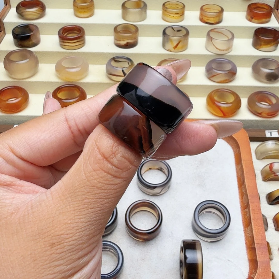 一***渡玛瑙/玉髓戒圈未镶嵌