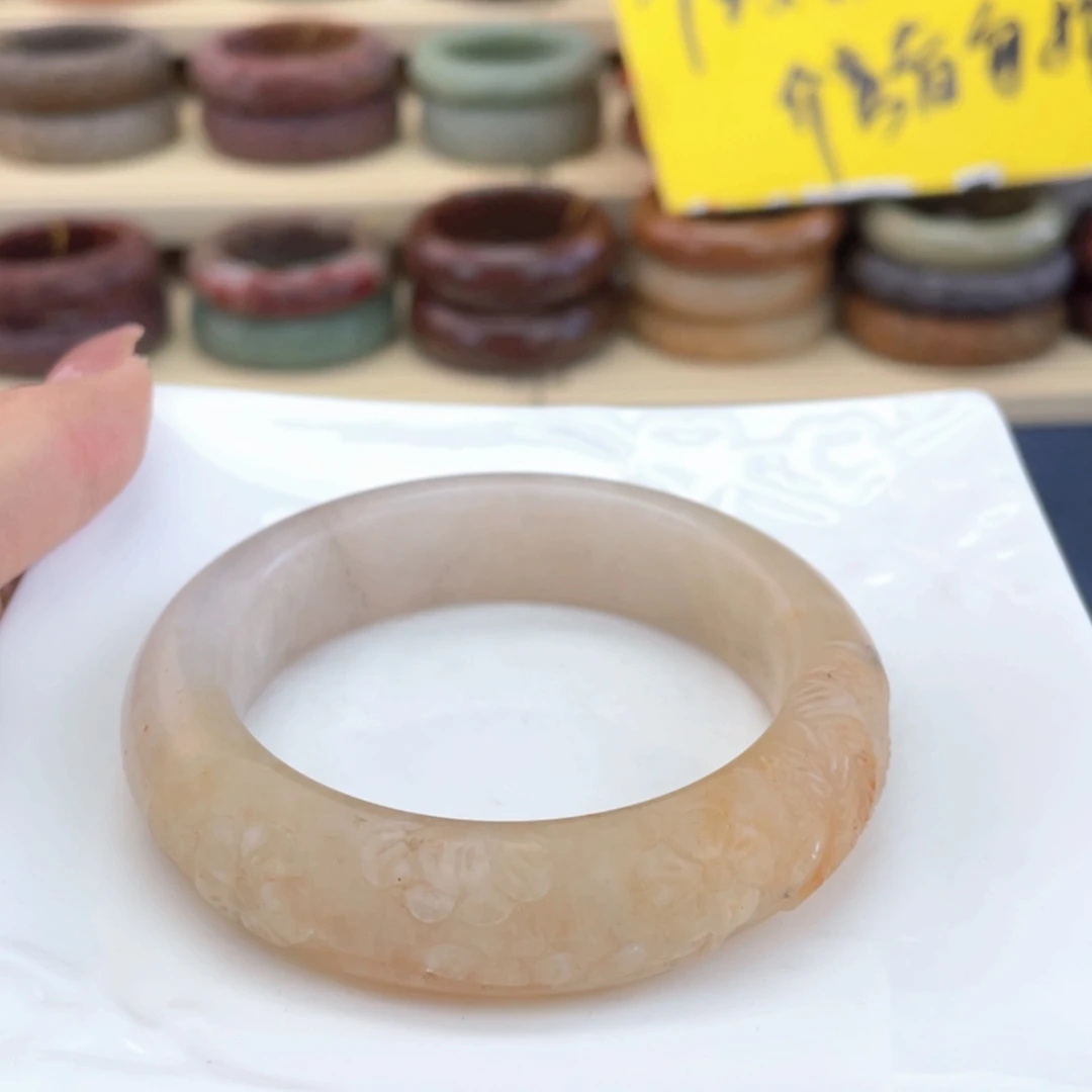 【闪购商品】石英质玉手镯未镶嵌